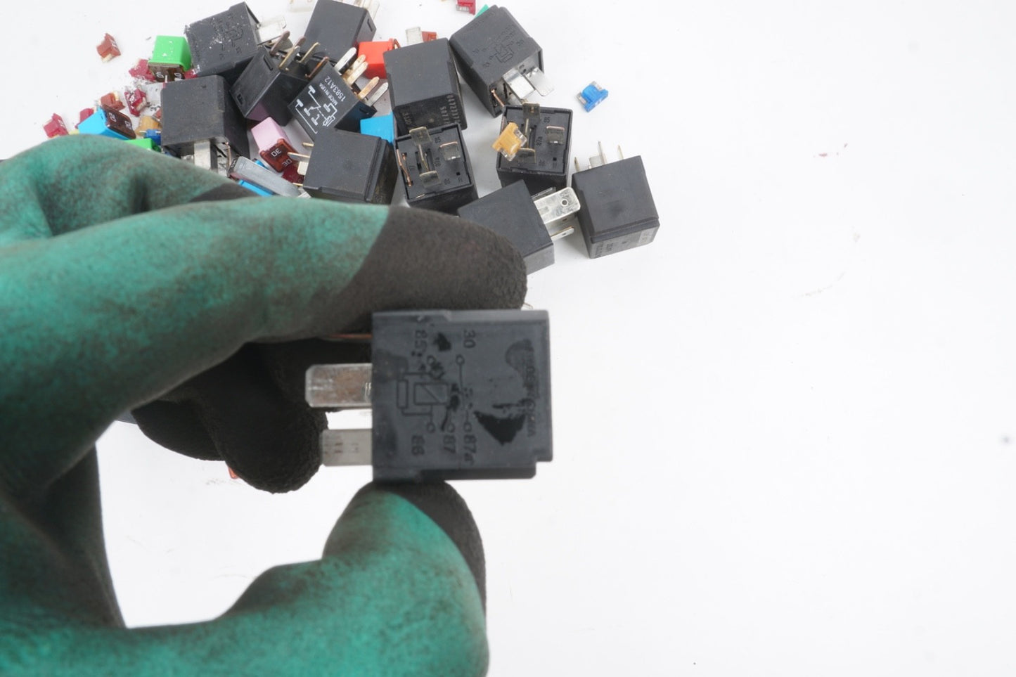 2014 - 2017 Maserati Ghibli Fuse Relays Fuses OEM