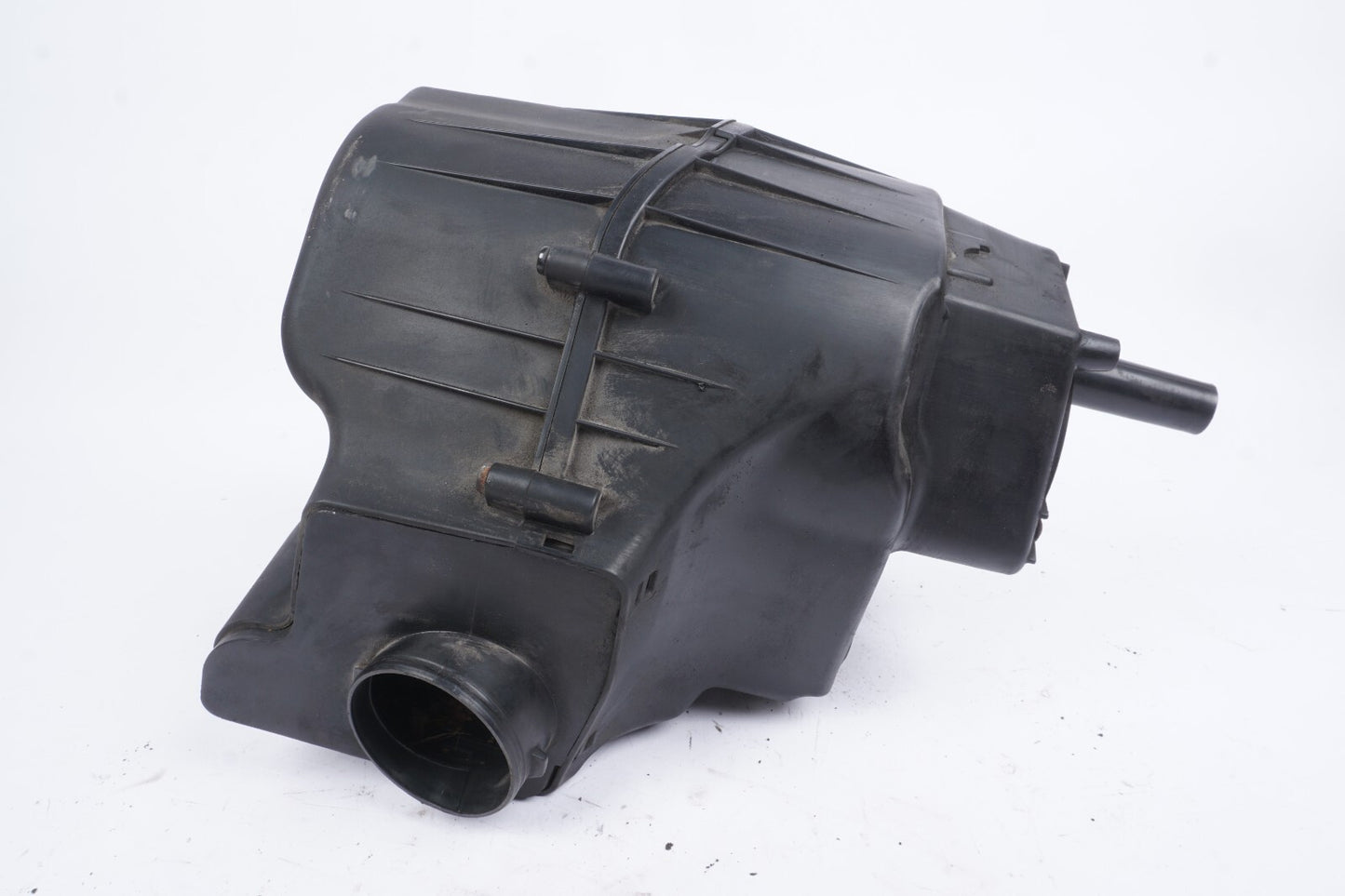 2011 - 2018 Audi A8L A8 3.0l Left  Air Cleaner Filter Box Driver Side OEM