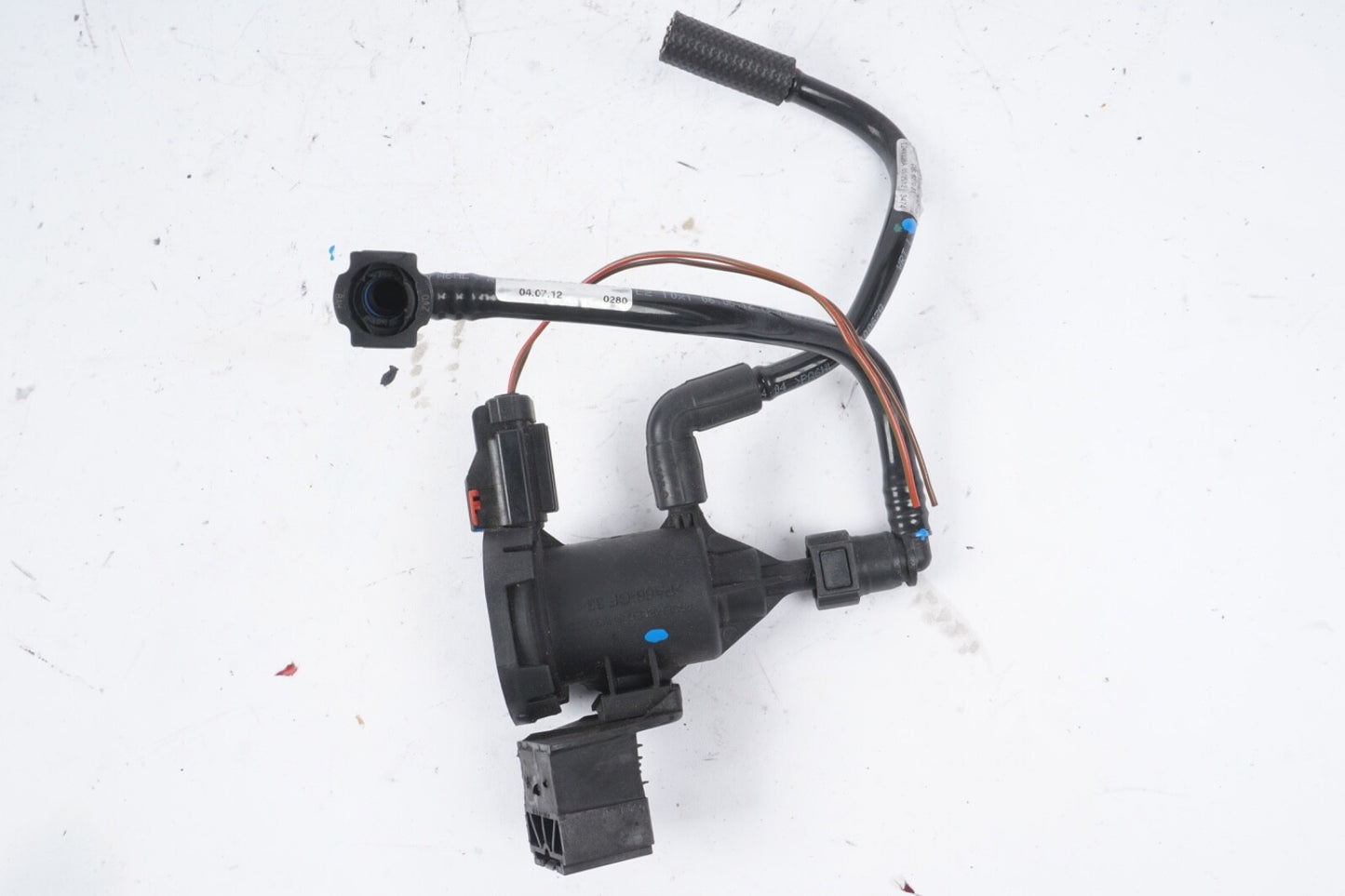 11-18 Mercedes W216 CL550 CLS550 S550 Fuel System Purge Valve 0014760532 OEM