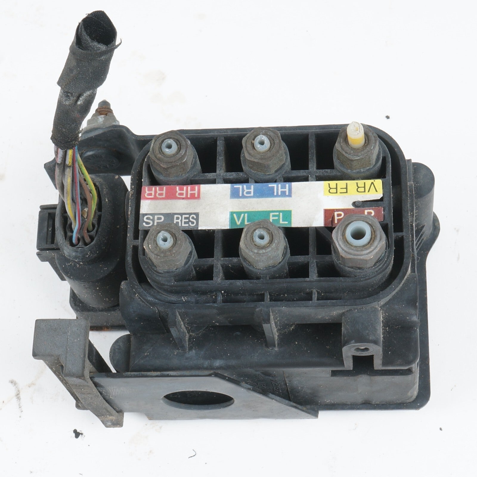 07-13 Mercedes S550 W221 RWD AIR SUSPENSION VALVE BLOCK 2513200058  OEM