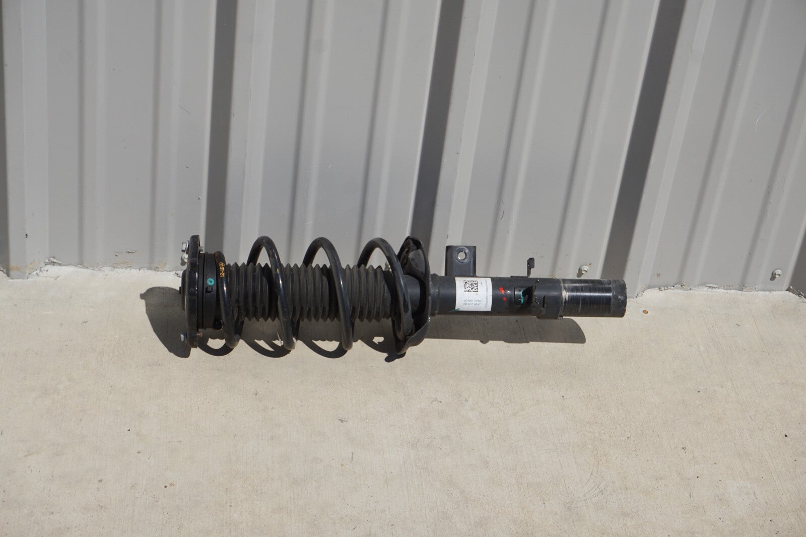 2021-2023 Polestar 2 Front Right Passenge Shock Strut Absorber & Coil Spring OEM