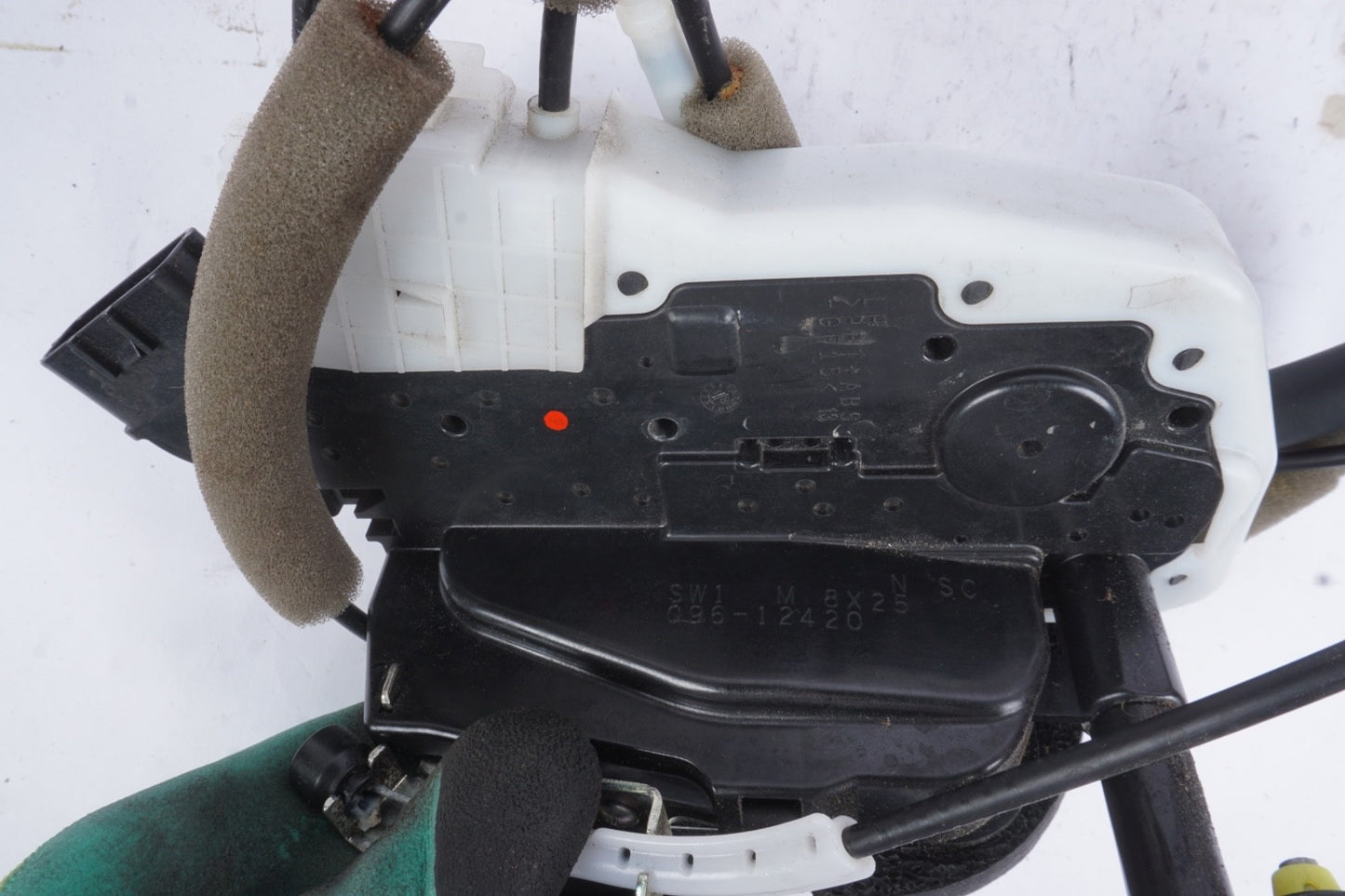 2016-2019 NISSAN TITAN XD FRONT LEFT ACTUATOR DOOR LOCK LATCH OEM