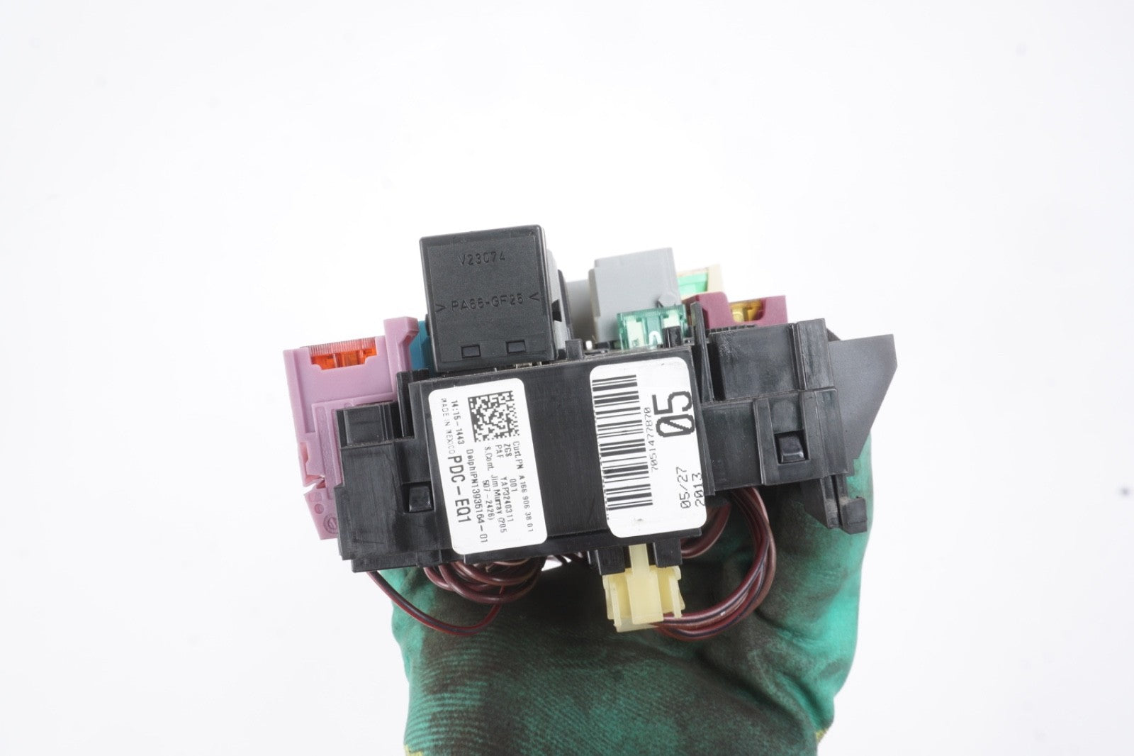 2013 - 2016 Mercedes GL450 X166 Front Right Passenger Side Relay Fuse Box OEM