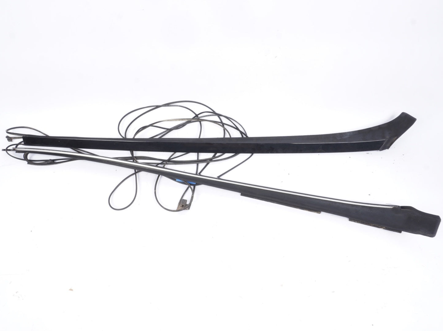 07-13 MERCEDES-BENZ W221 S550 FRONT LEFT RIGHT SIDE WINDSHIELD A PILLAR MOLDING