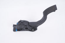 2015 - 2018 FORD FOCUS Front Foot Accelerator Throttle Gas Pedal Assembly