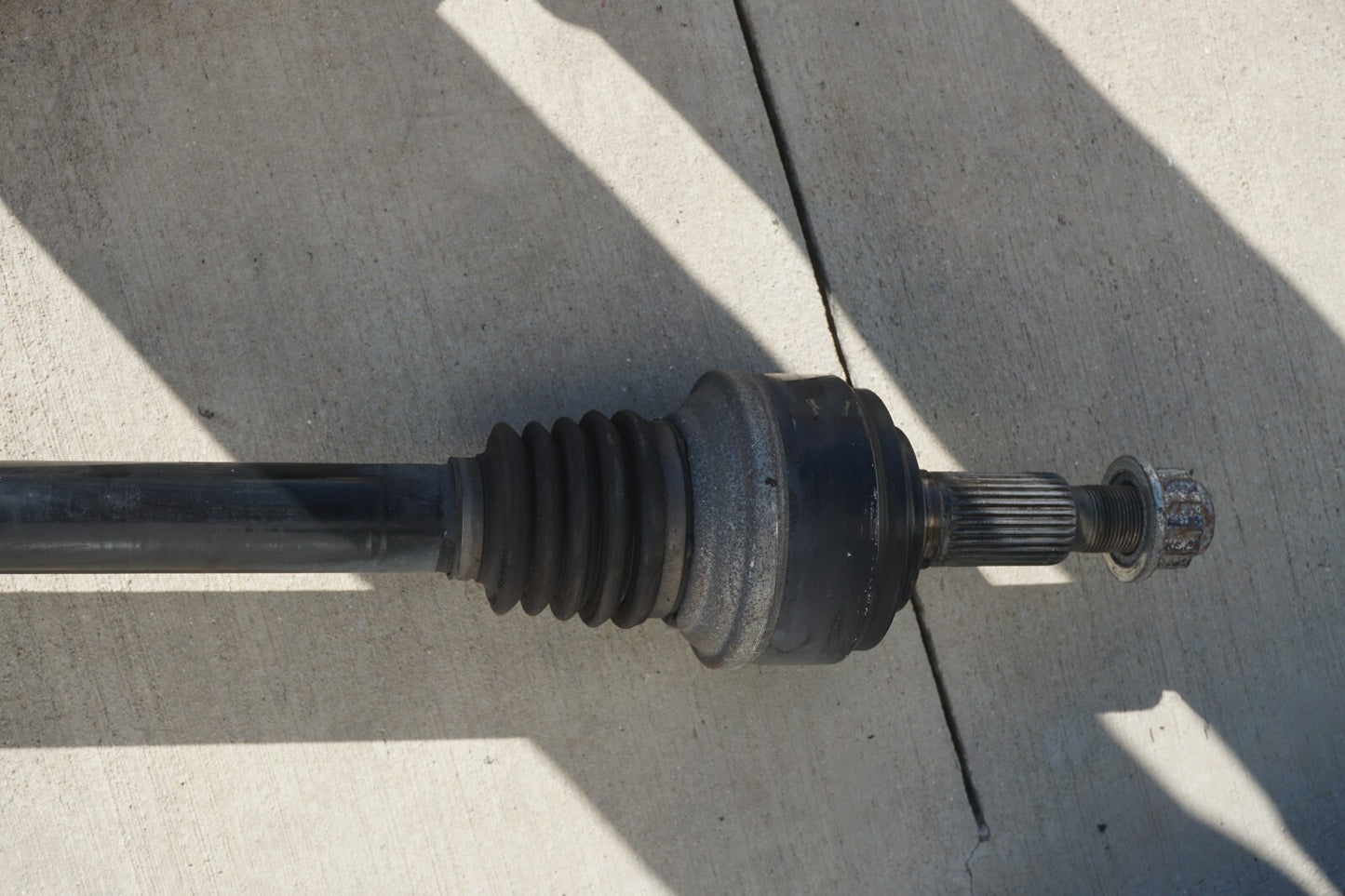 11-18 Porsche Cayenne 958 4.8l Rear Axle Shaft Left Driver Side OEM