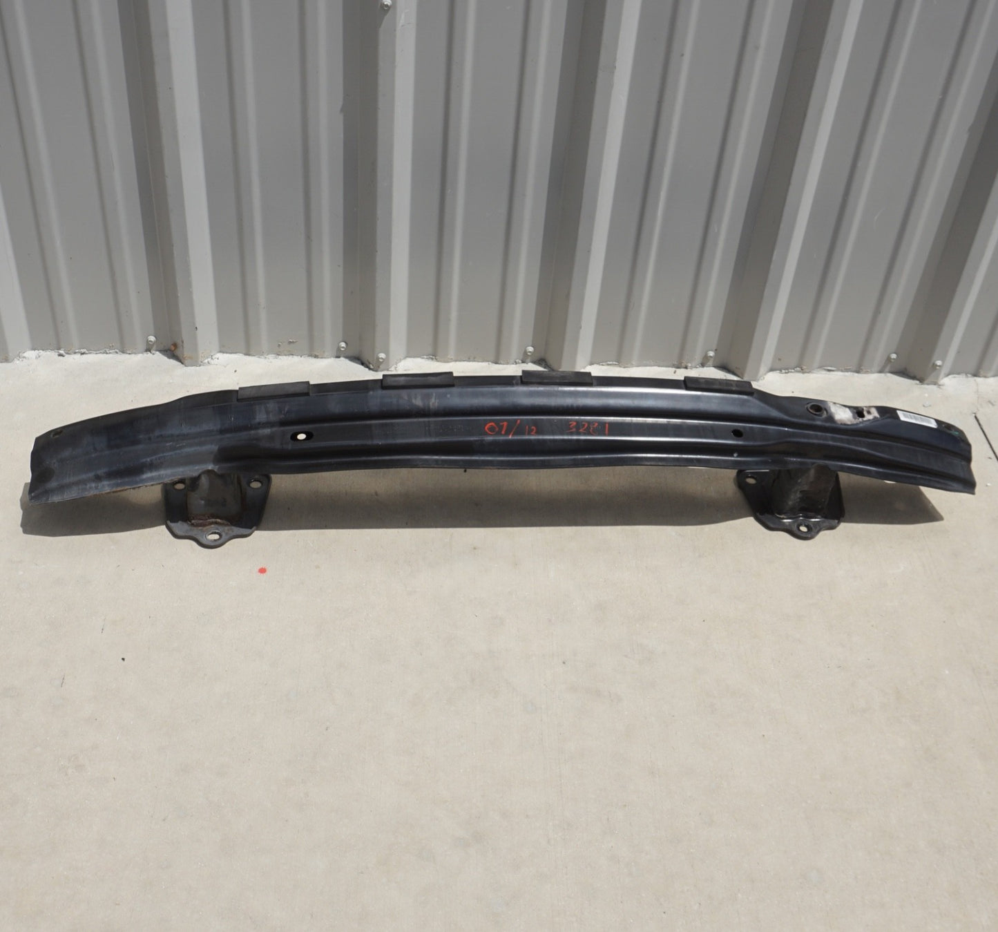 2009-2012 BMW 335I 328I E93 E92 REAR BUMPER REINFORCEMENT 7147604 OEM