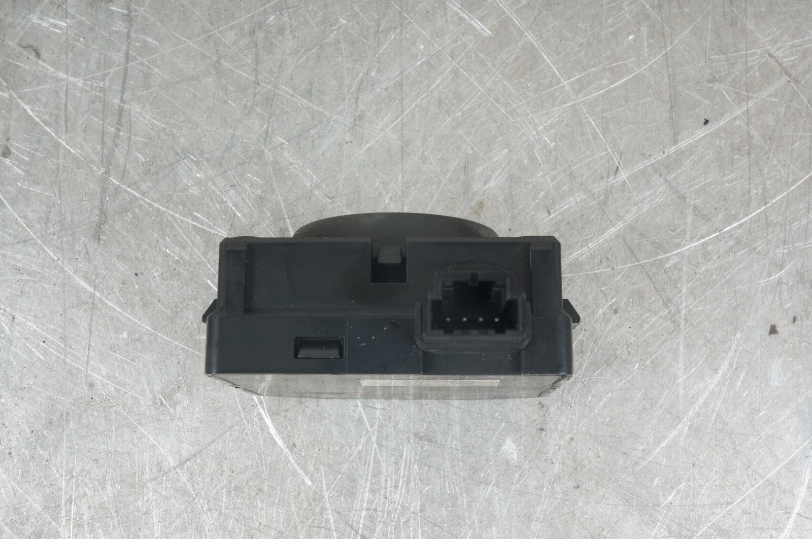 2020-2023 CADILLAC CT4 FRONT LEFT DRIVER SEAT LUMBAR CONTROL SWITCH OEM