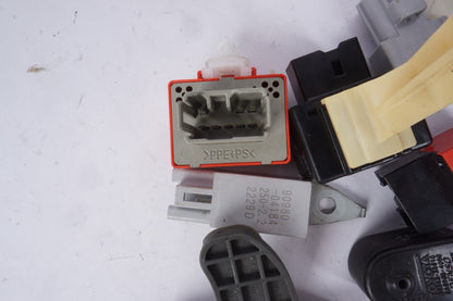 2006 - 2015 Lexus IS250 IS350 Relay SET OEM