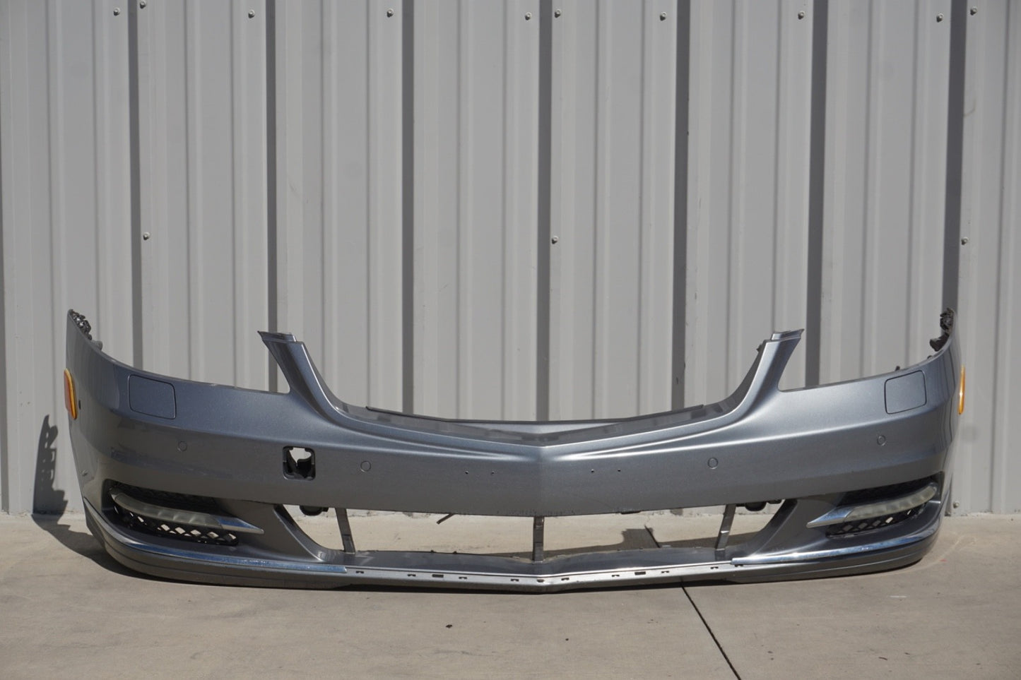 10-13 Mercedes W221 S550 S400 Base Front Bumper Cover Assembly Gray OEM