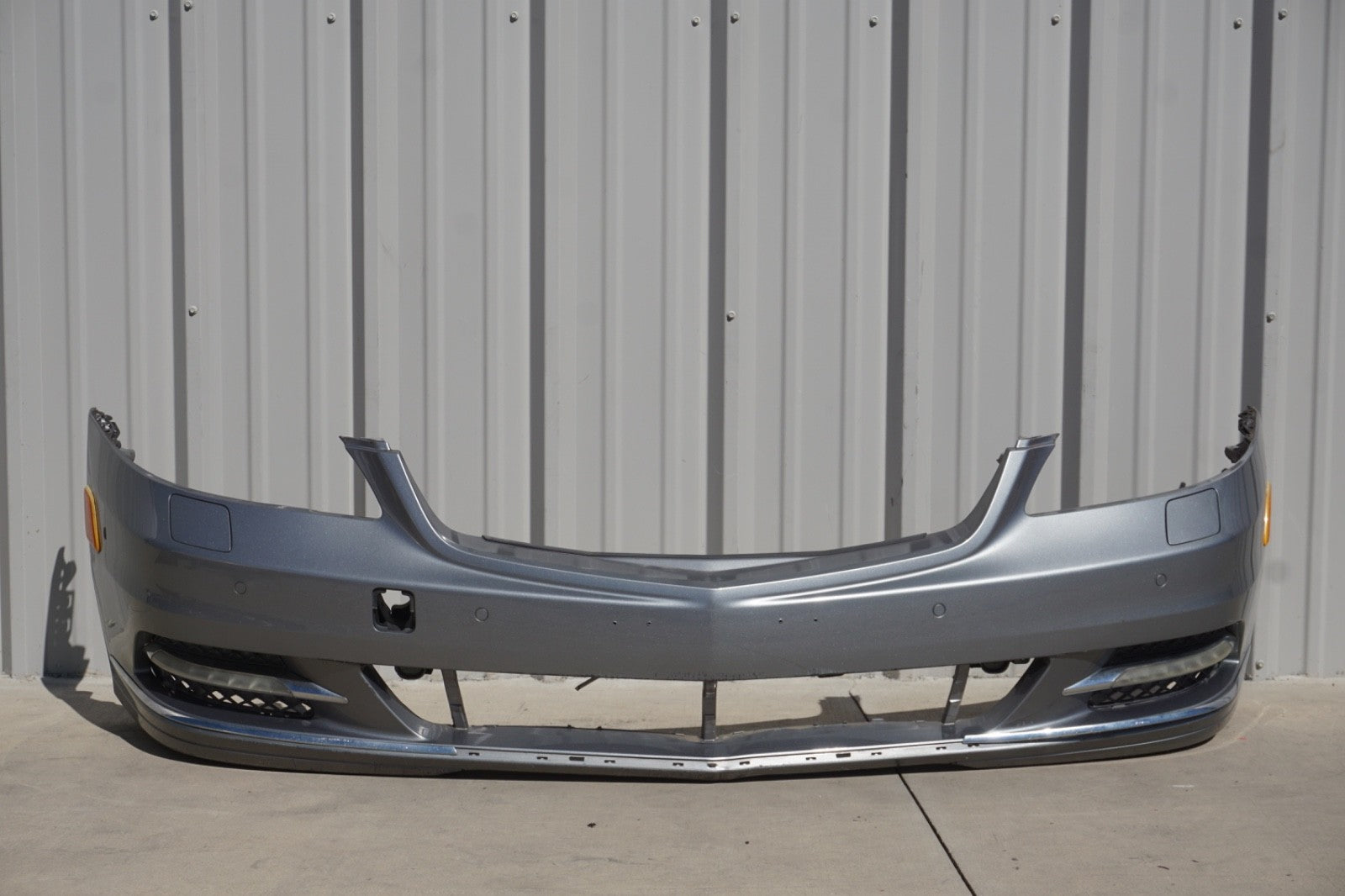 10-13 Mercedes W221 S550 S400 Base Front Bumper Cover Assembly Gray OEM