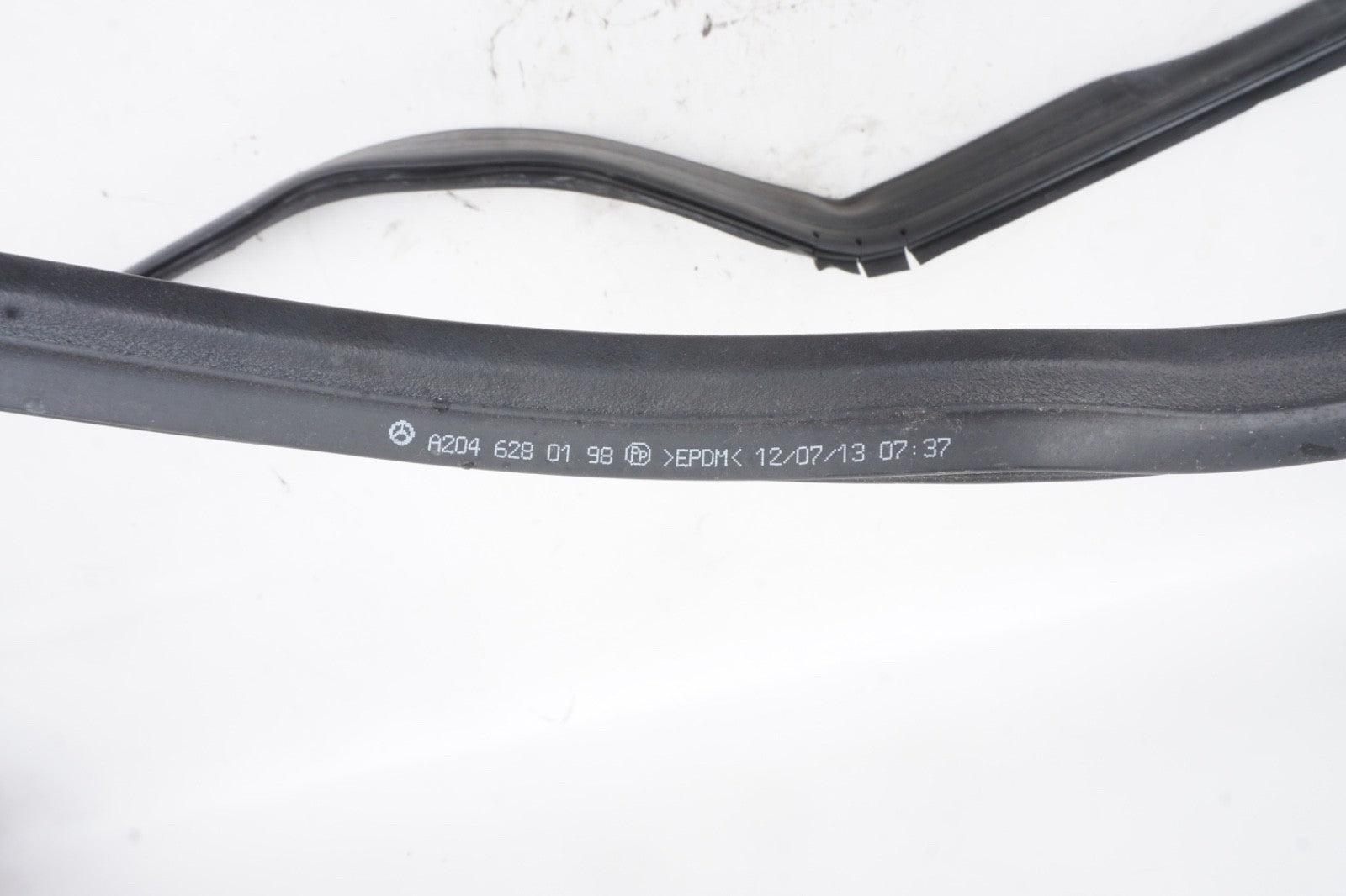 08-14 MERCEDES BENZ C300 C250 HOOD UNDERSIDE WEATHER STRIP SEALS SET OF 2 OEM