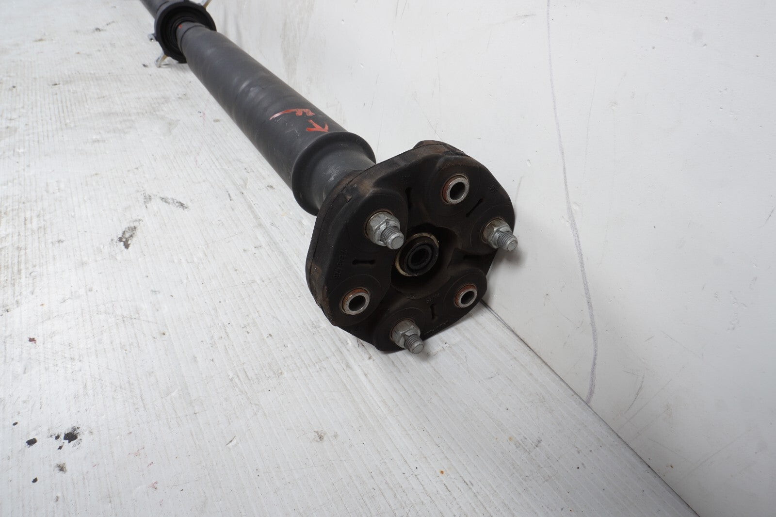 13 - 18 BMW 650i F06 RWD Rear Drive Shaft Propeller 7631347-03 OEM
