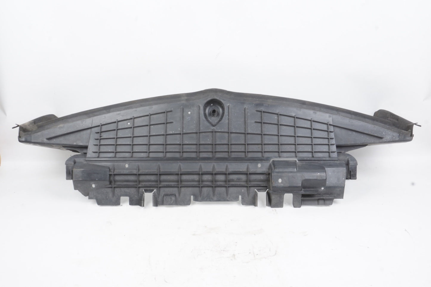 2014 Mercedes W207 E350 Coupe Convertible Engine Radiator Lower Baffle Air Duct