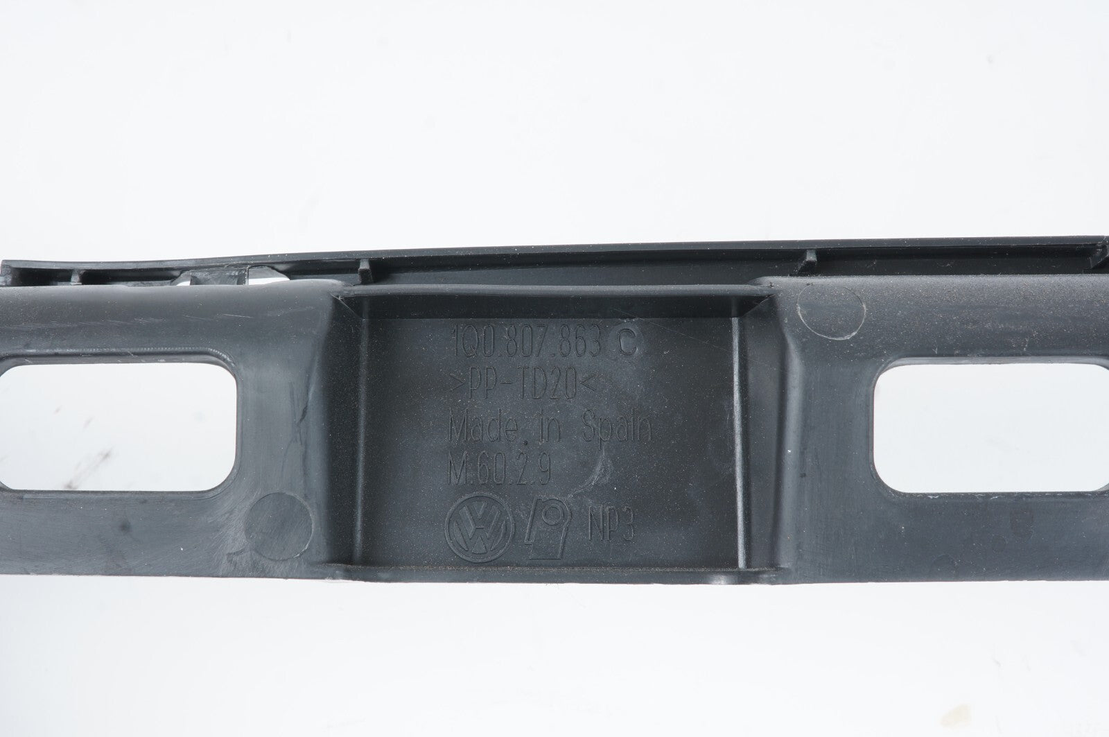 2012 - 2016 VOLKSWAGEN EOS REAR BUMPER MOUNT BRACKET 1Q0807863C OEM