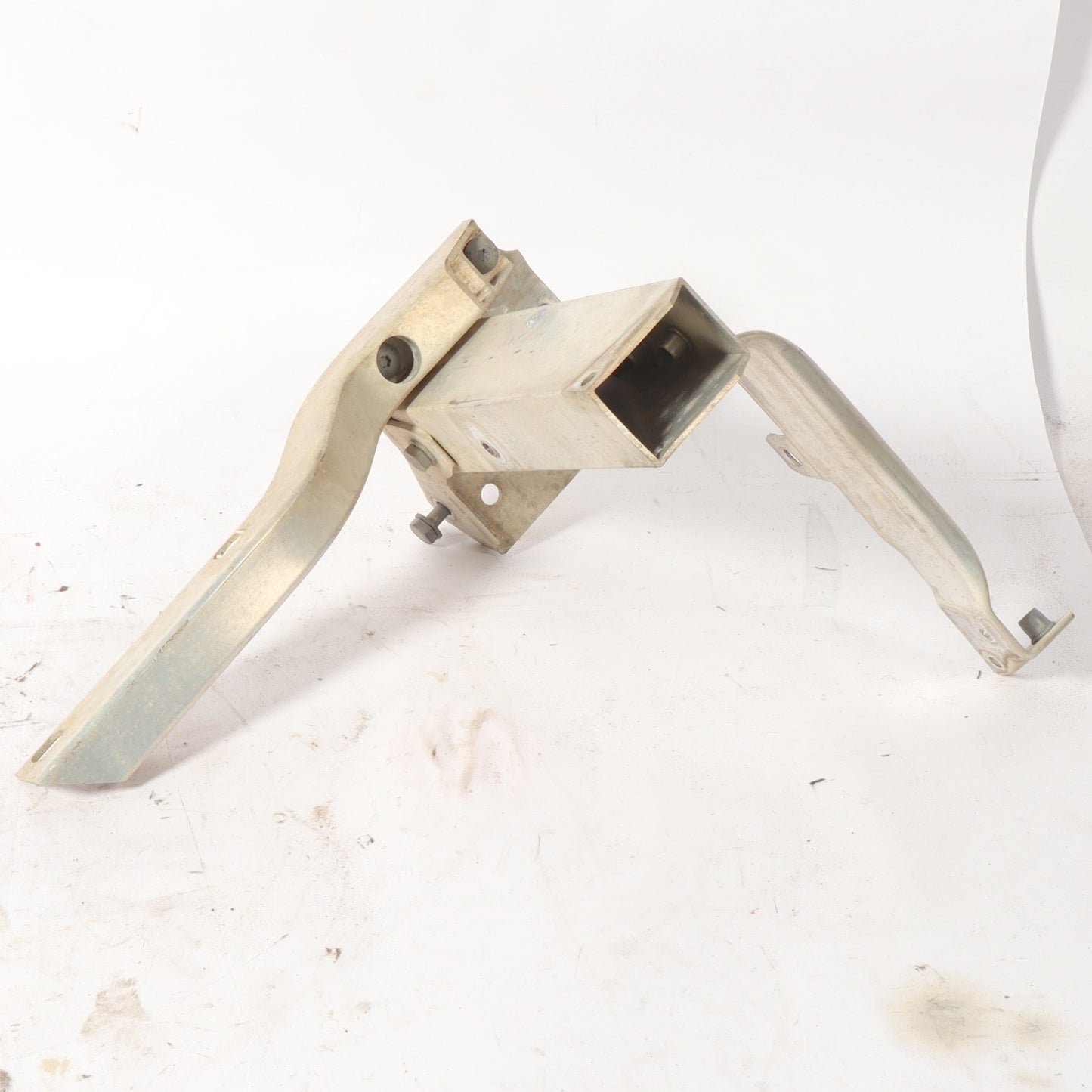 2011-2016 BMW 535 550 GT - Front LEFT Bumper Crash BAR Bracket 7158873 OEM