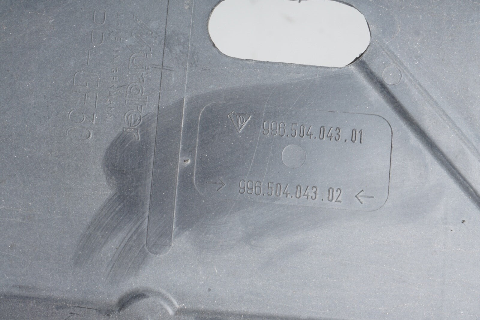 1997 - 2004 Porsche Boxster 986 Splash Guard Shield Underbody Center 99650404301