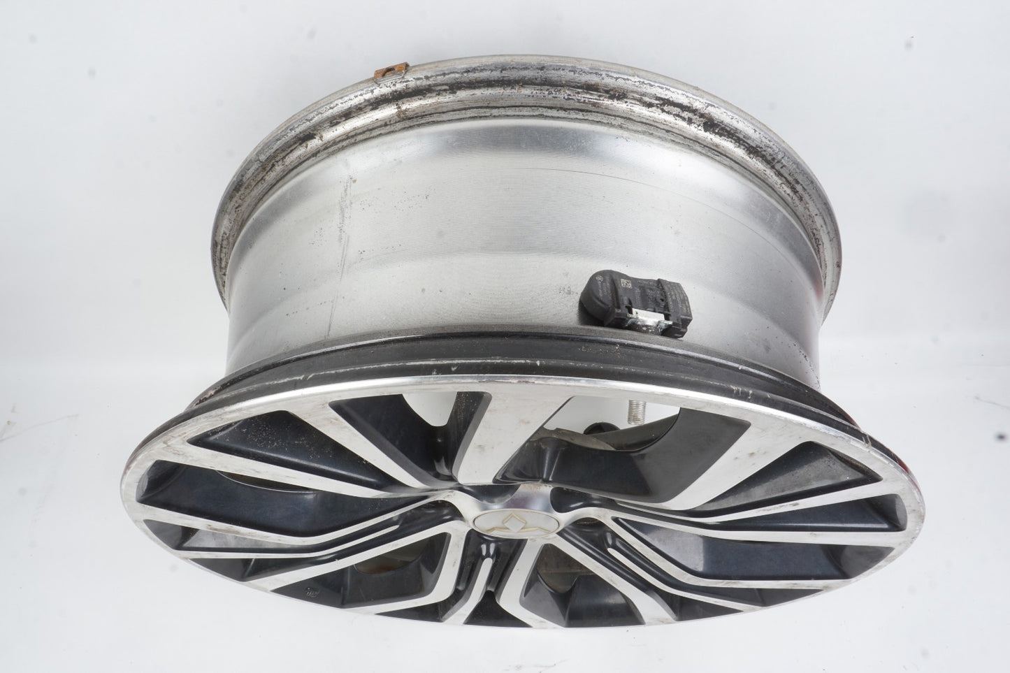 2016 - 2018 MITSUBISHI OUTLANDER ALUMINIUM WHEEL RIM  ALLOY J18X7J OEM