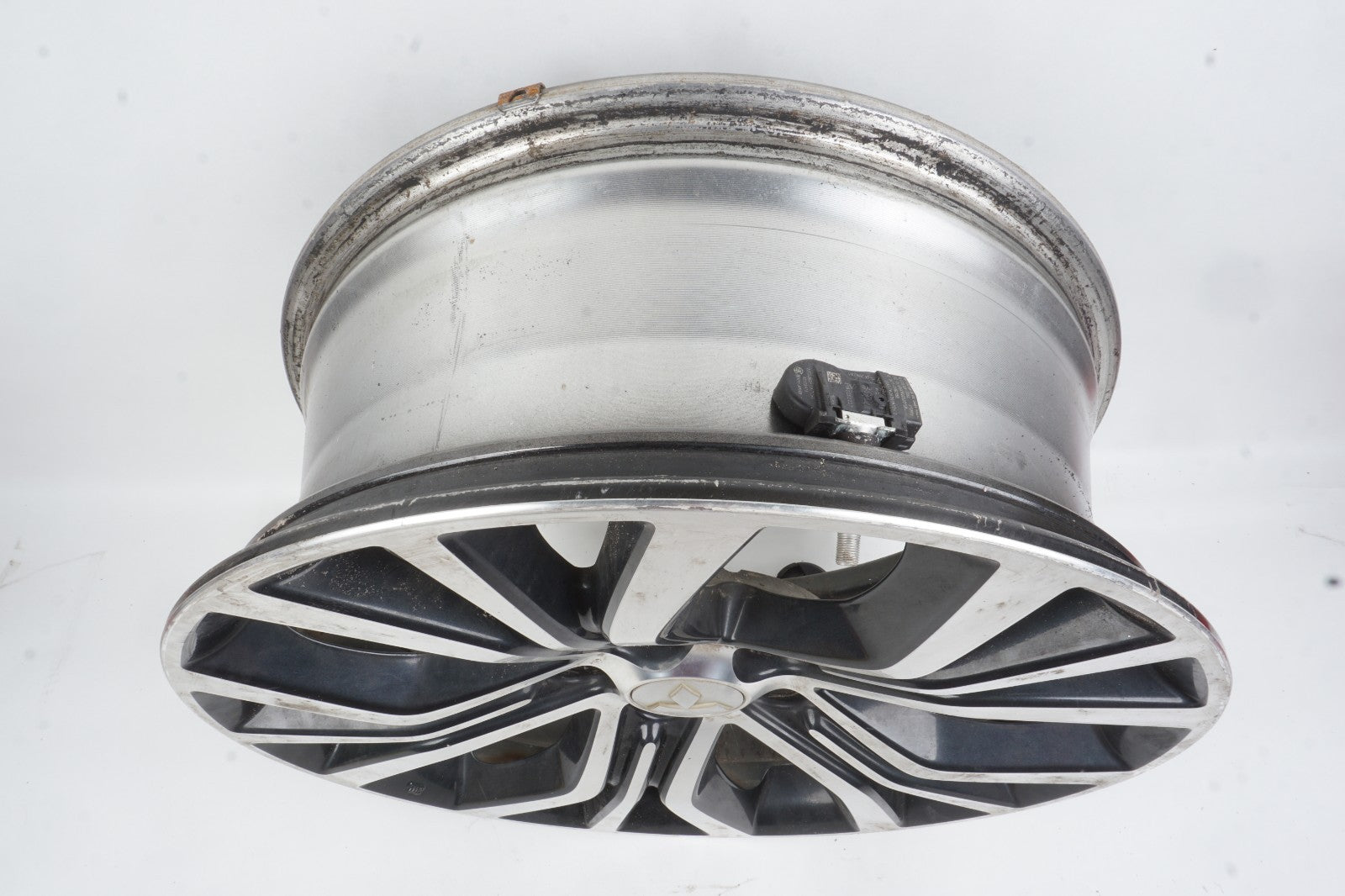 2016 - 2018 MITSUBISHI OUTLANDER ALUMINIUM WHEEL RIM  ALLOY J18X7J OEM