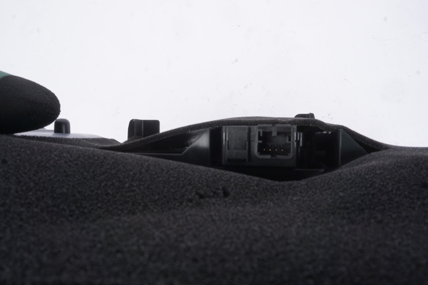 2014-2020 MERCEDES S550 W222 FRONT RIGHT UNDER SEAT LOWER AIR VENT DUCT OEM