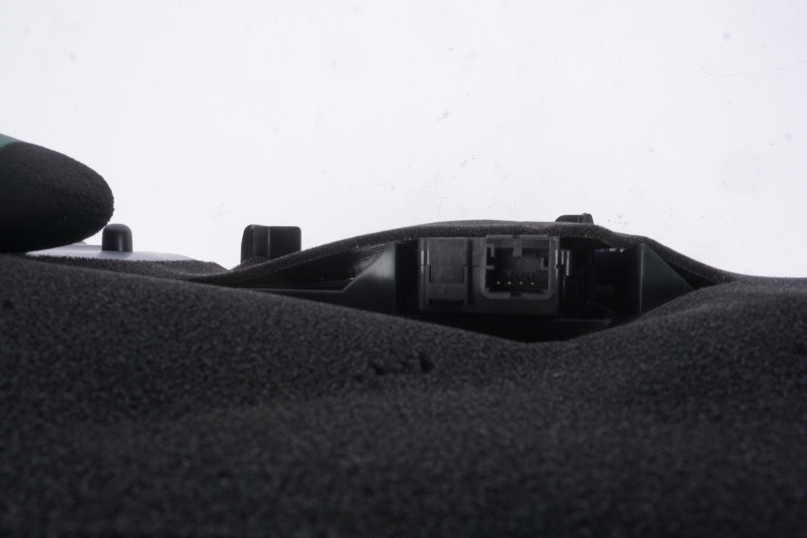 2014-2020 MERCEDES S550 W222 FRONT RIGHT UNDER SEAT LOWER AIR VENT DUCT OEM