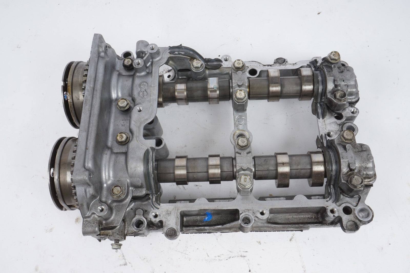 2011-2013 BMW 550I GT F07 N63 4.4L CAMSHAFTS WITH TRAY LEFT DRIVER SIDE OEM