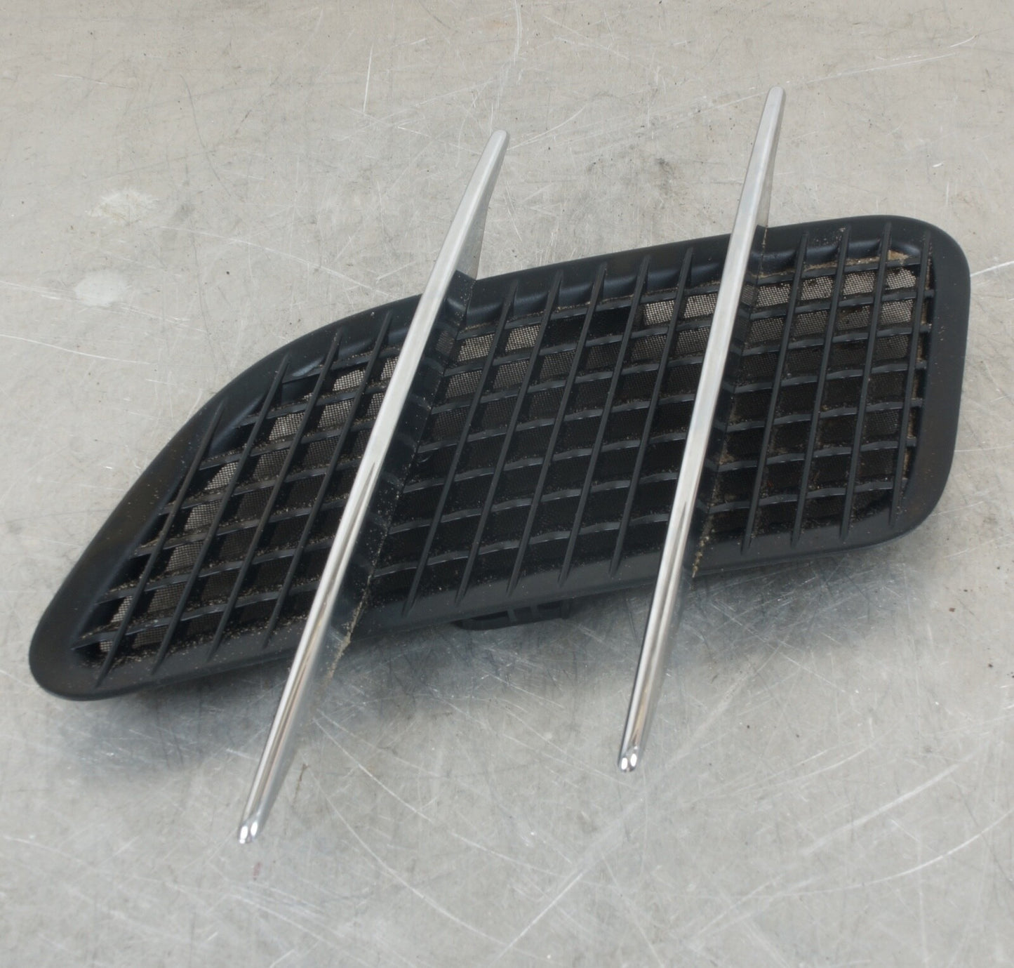 13-18 Mercedes R231 SL550 SL400 SL63 Left Driver Hood Grill Grille OEM