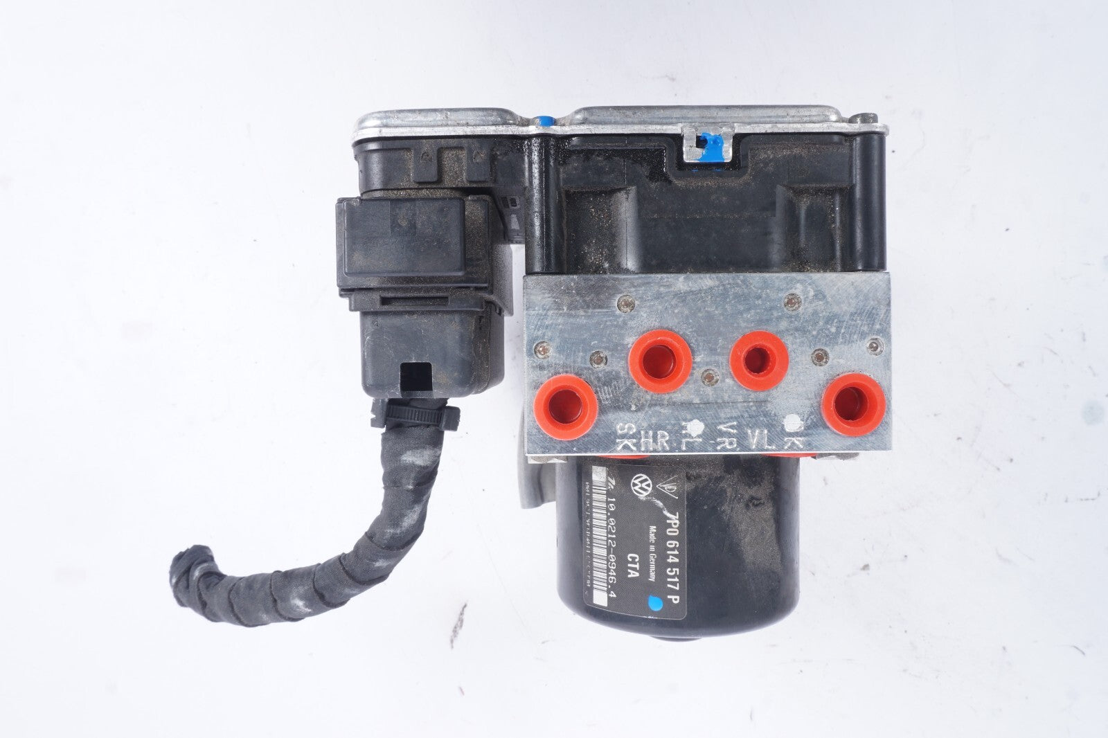 11-18 Porsche Cayenne 958 Anti Lock Brake ABS Pump Module  OEM