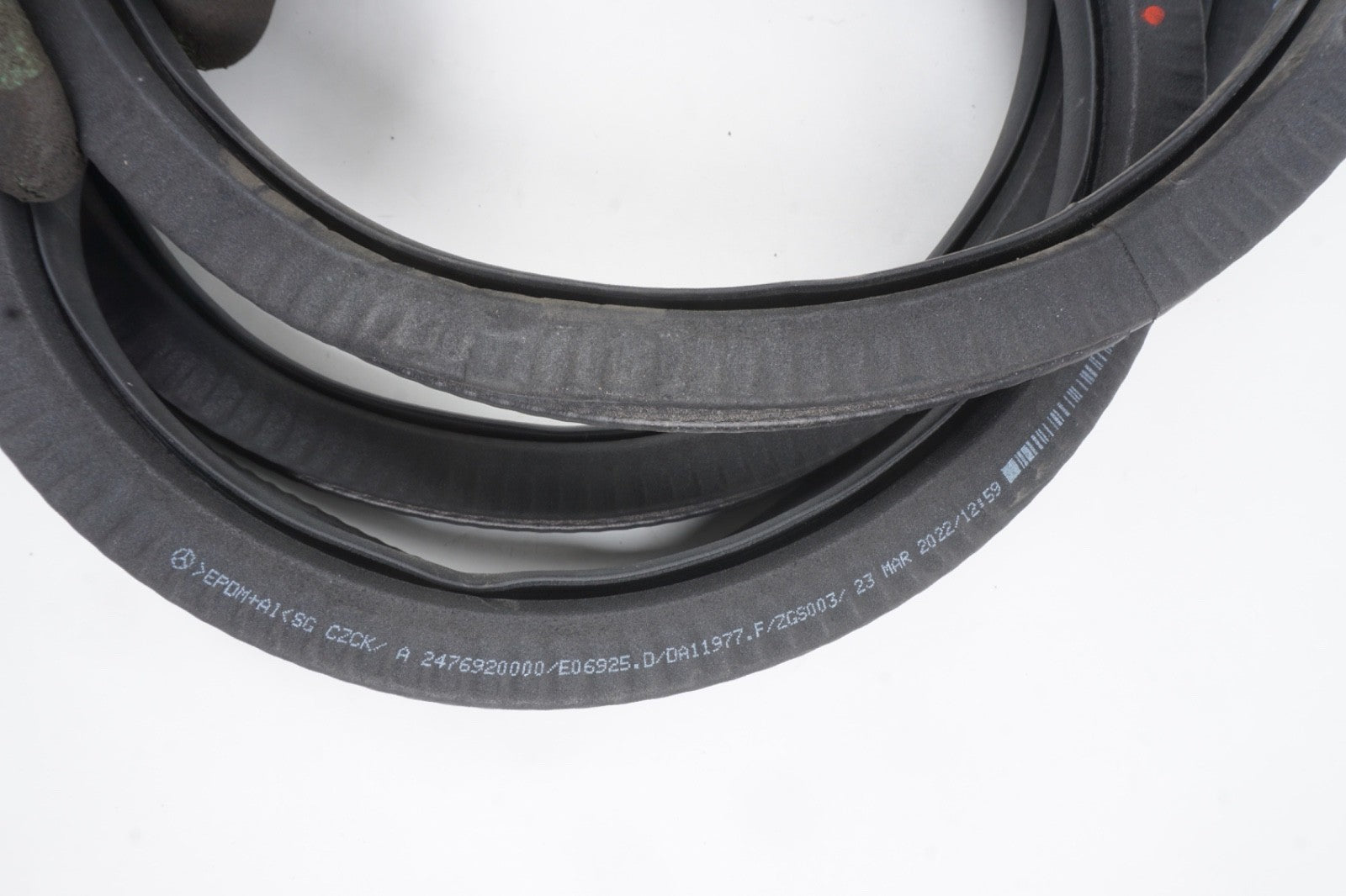 2020-2025 MERCEDES-BENZ GLB250 X247 FRONT LEFT DOOR BODY WEATHERSTRIP SEAL OEM