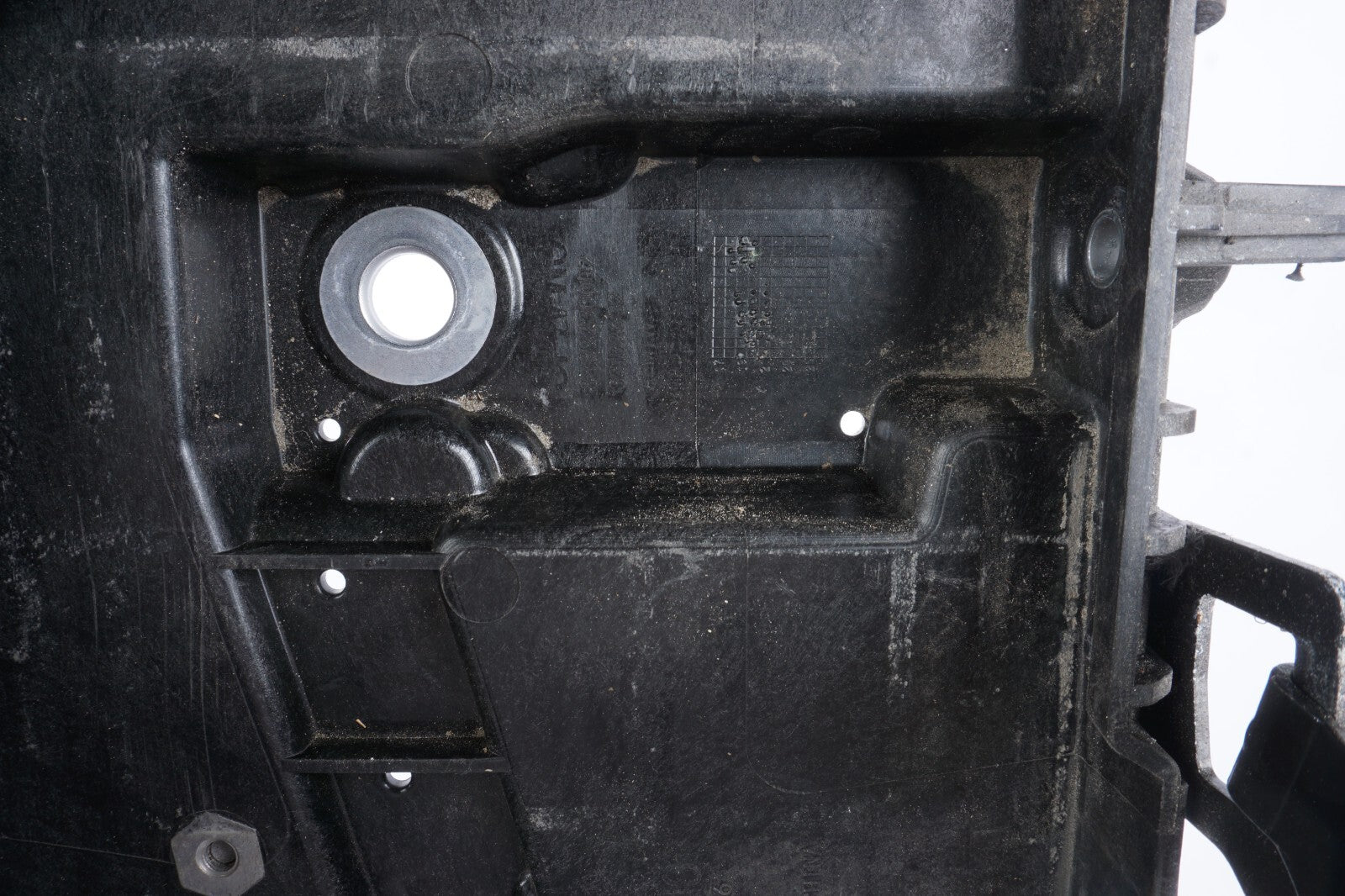 2021 - 2023 Polestar 2 Battery Tray Bracket Holder 32132632 OEM