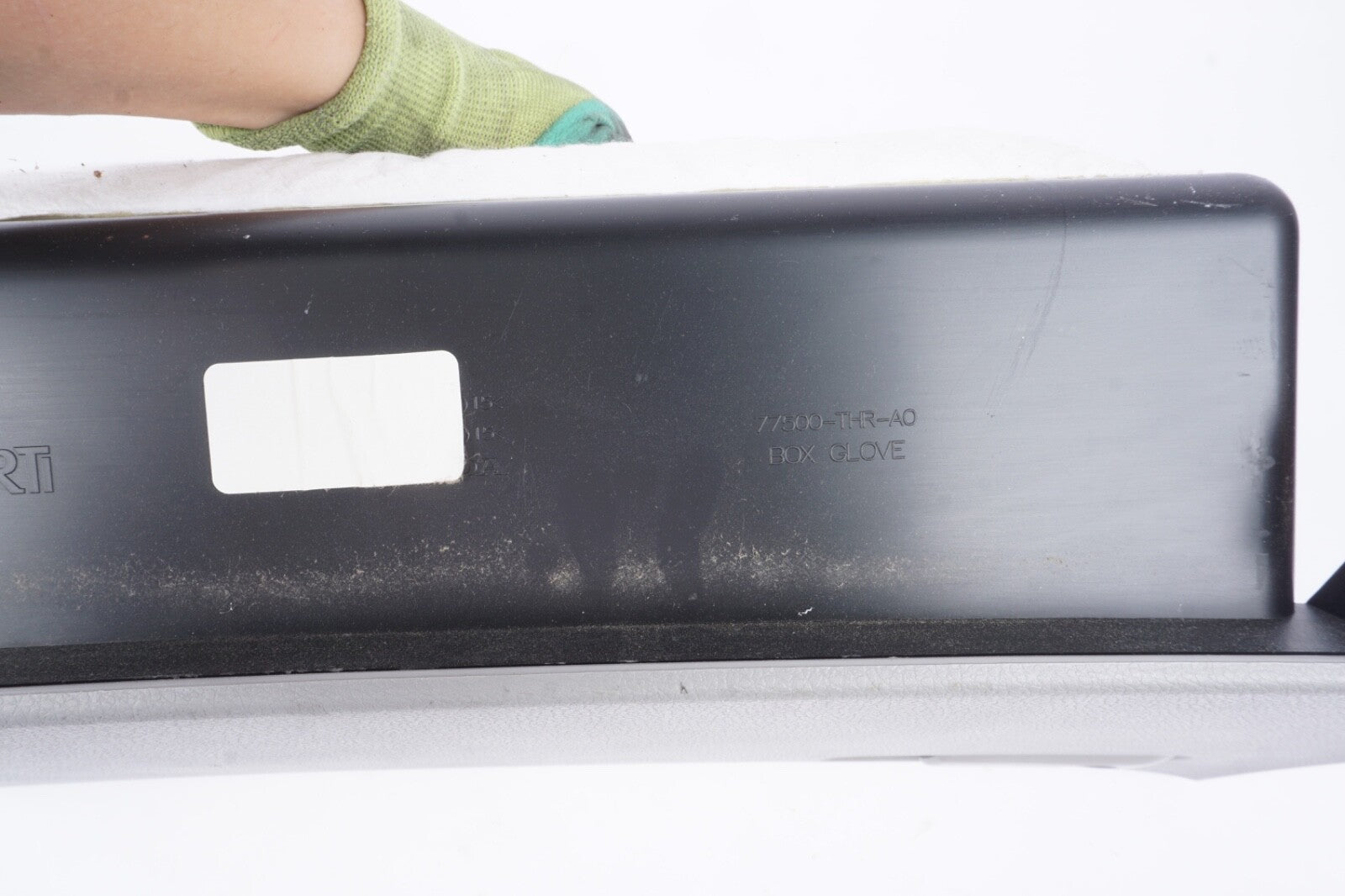 2018 - 2019 HONDA ODYSSEY DASHBOARD GLOVE BOX COMPARTMENT ASSEMBLY OEM