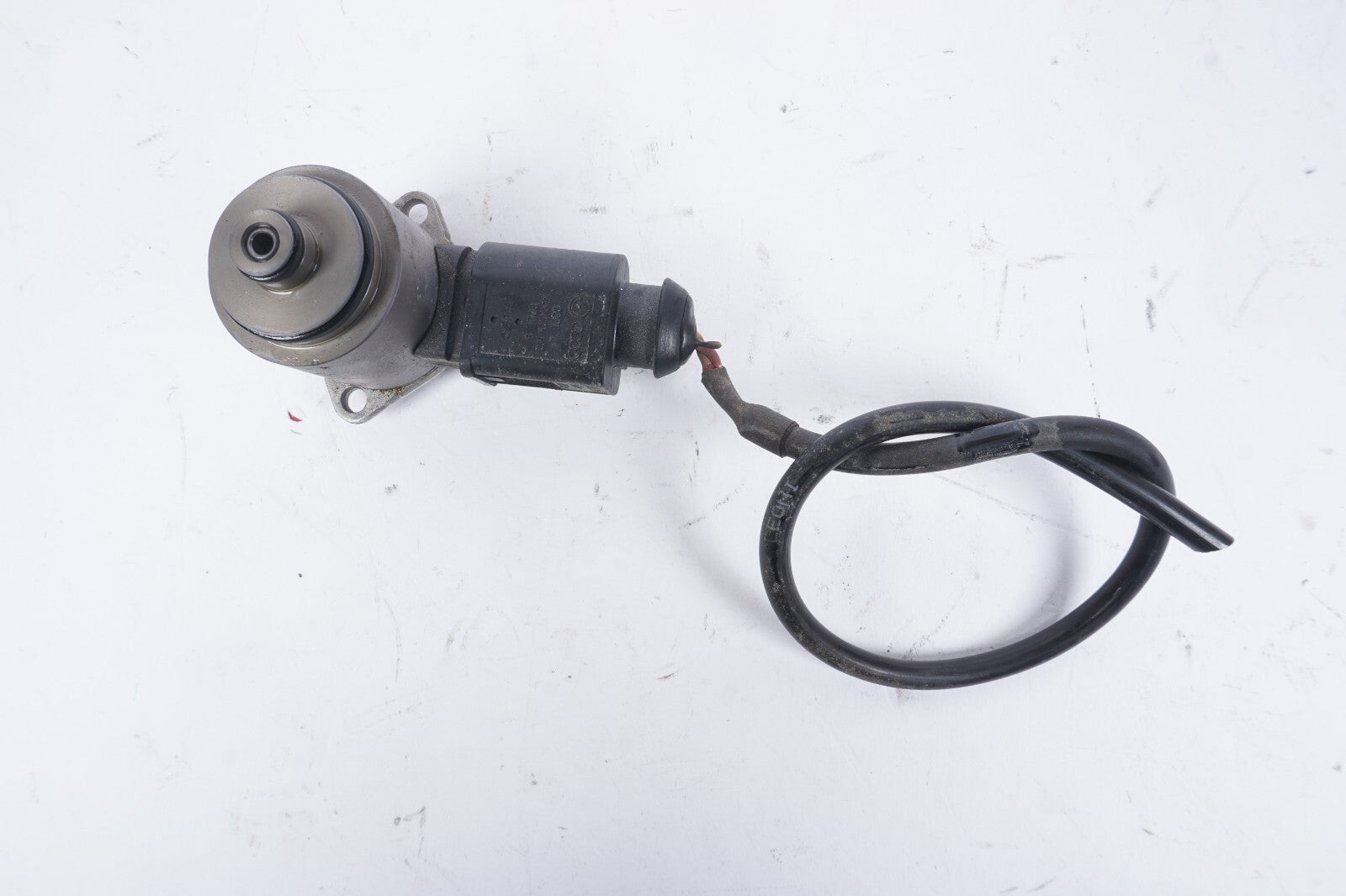 2004  - 2010 Audi A8 A8L Power Steering Rack Solenoid Valve OEM