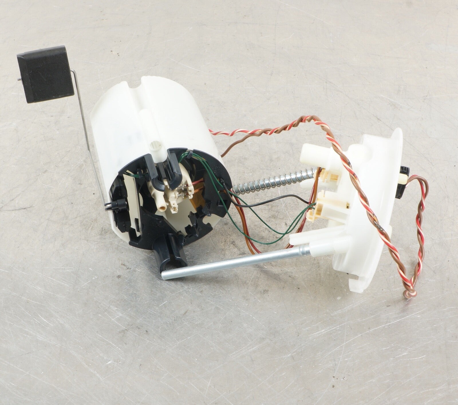 Passenger Fuel Pump Assembly Pump And Sender Fits 07-13 BMW 328i 3284262