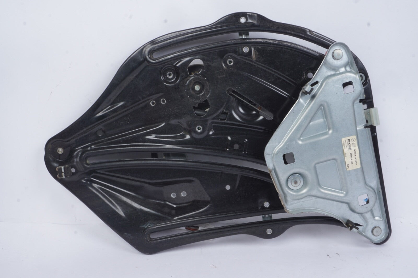 10-2016 mercedes w207 e550 e350 CONVERTIBLE rear driver side window regulator 