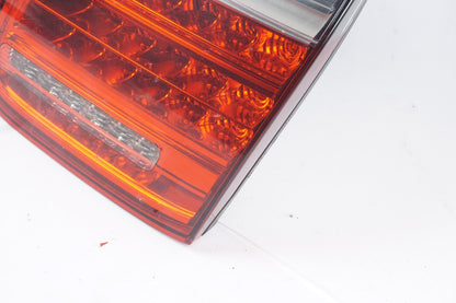 2011-2014 Porsche Cayenne 958 Right Passenger Side Inner Tail Light Lamp OEM