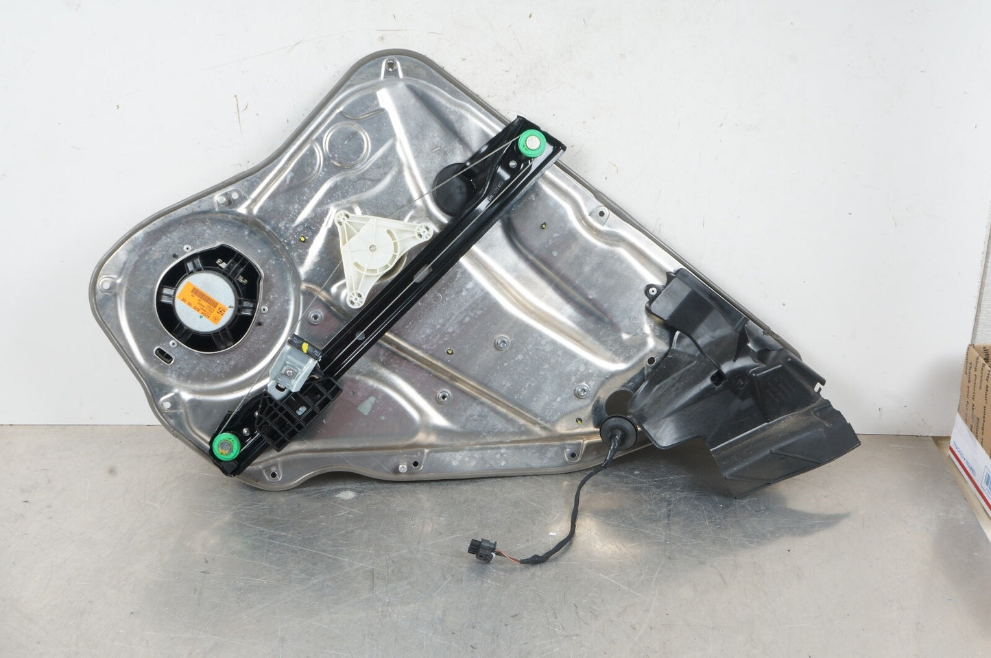 08-14 Mercedes Benz C300 C350 C63 LH Left REAR Window Regulator OEM