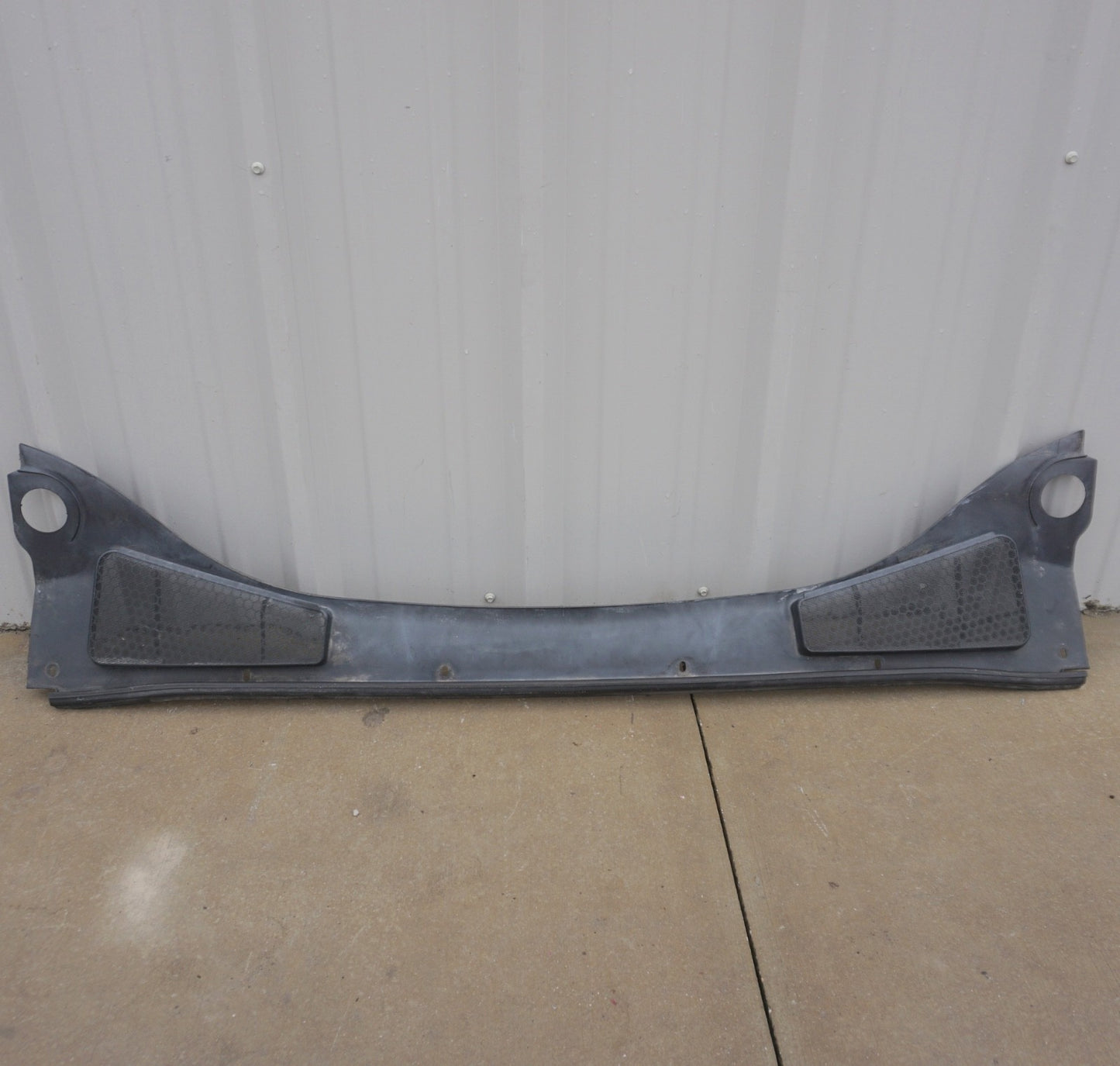 2012 - 2018 Ford Focus Windshield Wiper Motor Cowl Cover
