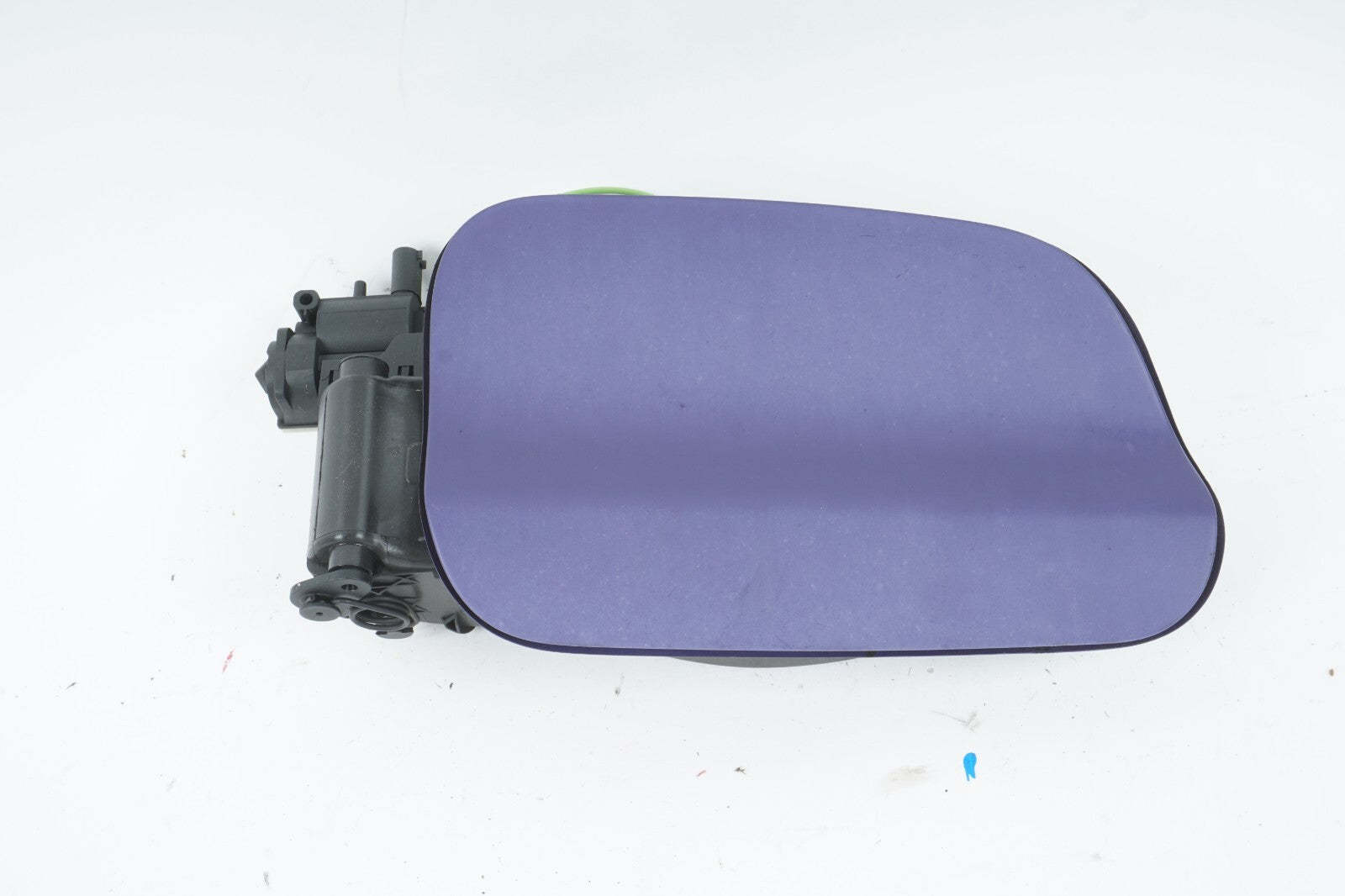 2012 - 2018 BMW 650i 640i GAS FUEL TANK FILLER DOOR W/ CAP OEM