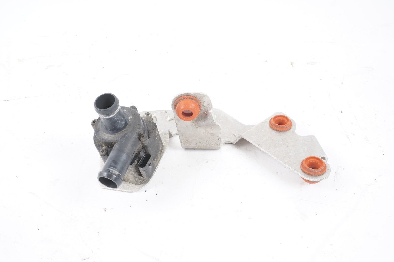 11-17 AUDI A8L A8 3.0L COOLANT AUXILIARY WATER PUMP W/ BRACKET  OEM