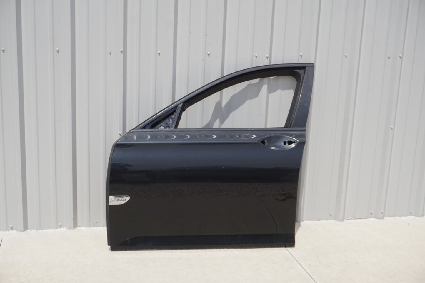 2009 - 2015 BMW 7 SERIES F01 F02 F04 750i FRONT LEFT DRIVER DOOR SHELL BLACK OEM
