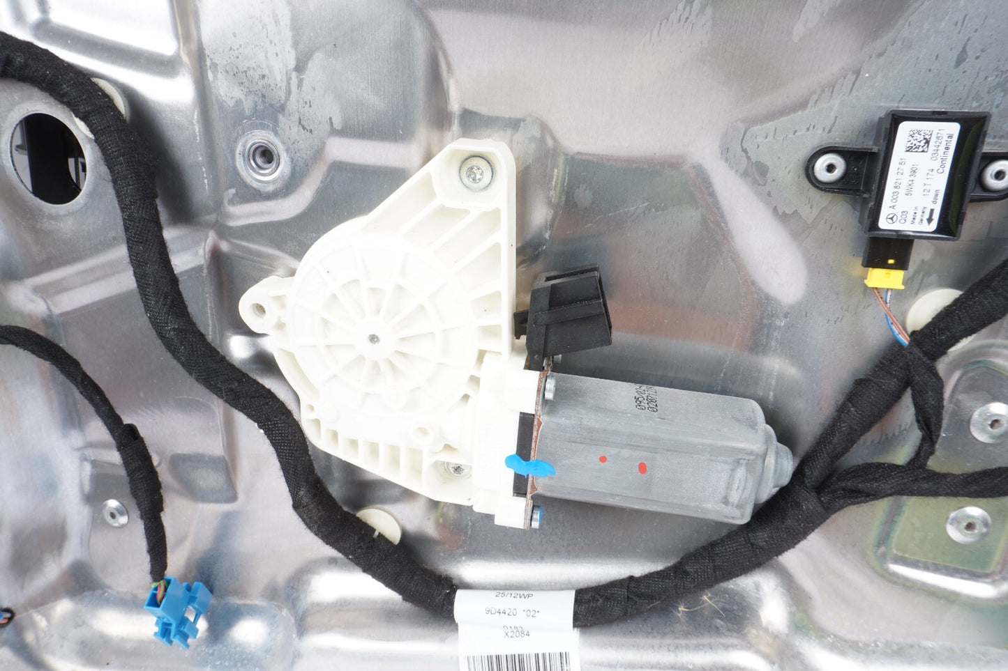 07-13 Mercedes S550 S400 Front Right Passenger Side Window Regulator & Motor OEM