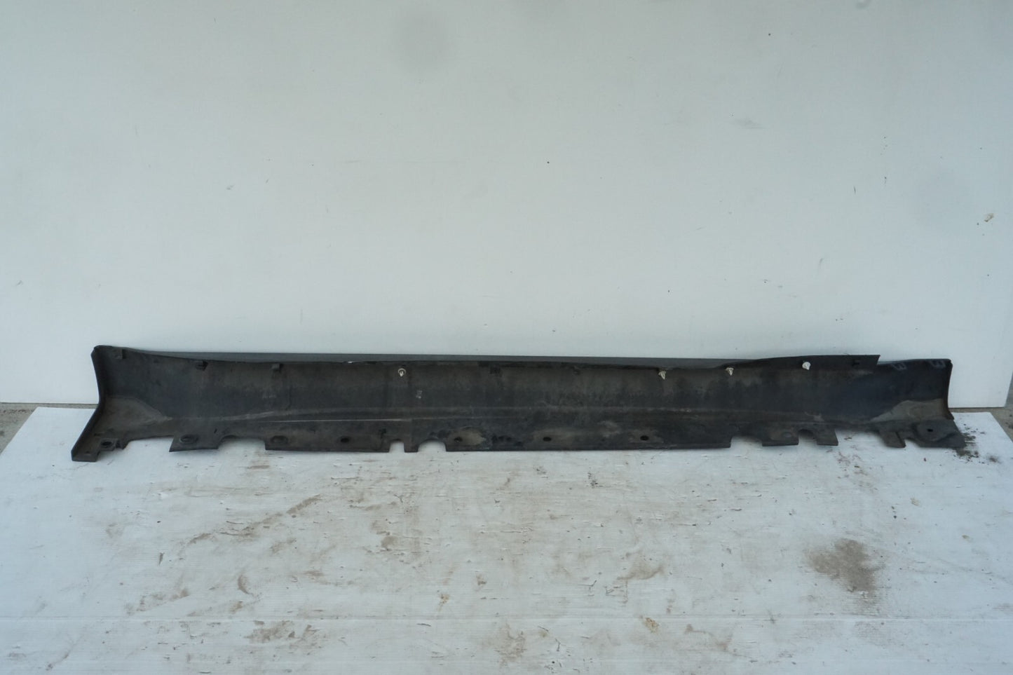 2008 - 2010 BMW X6 LEFT DRIVER SIDE ROCKER PANEL SKIRT MOLDING OEM