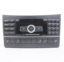 2010 - 2011 Mercedes W212 E350 E550 E63 AMG Command Head Unit CD Changer Radio