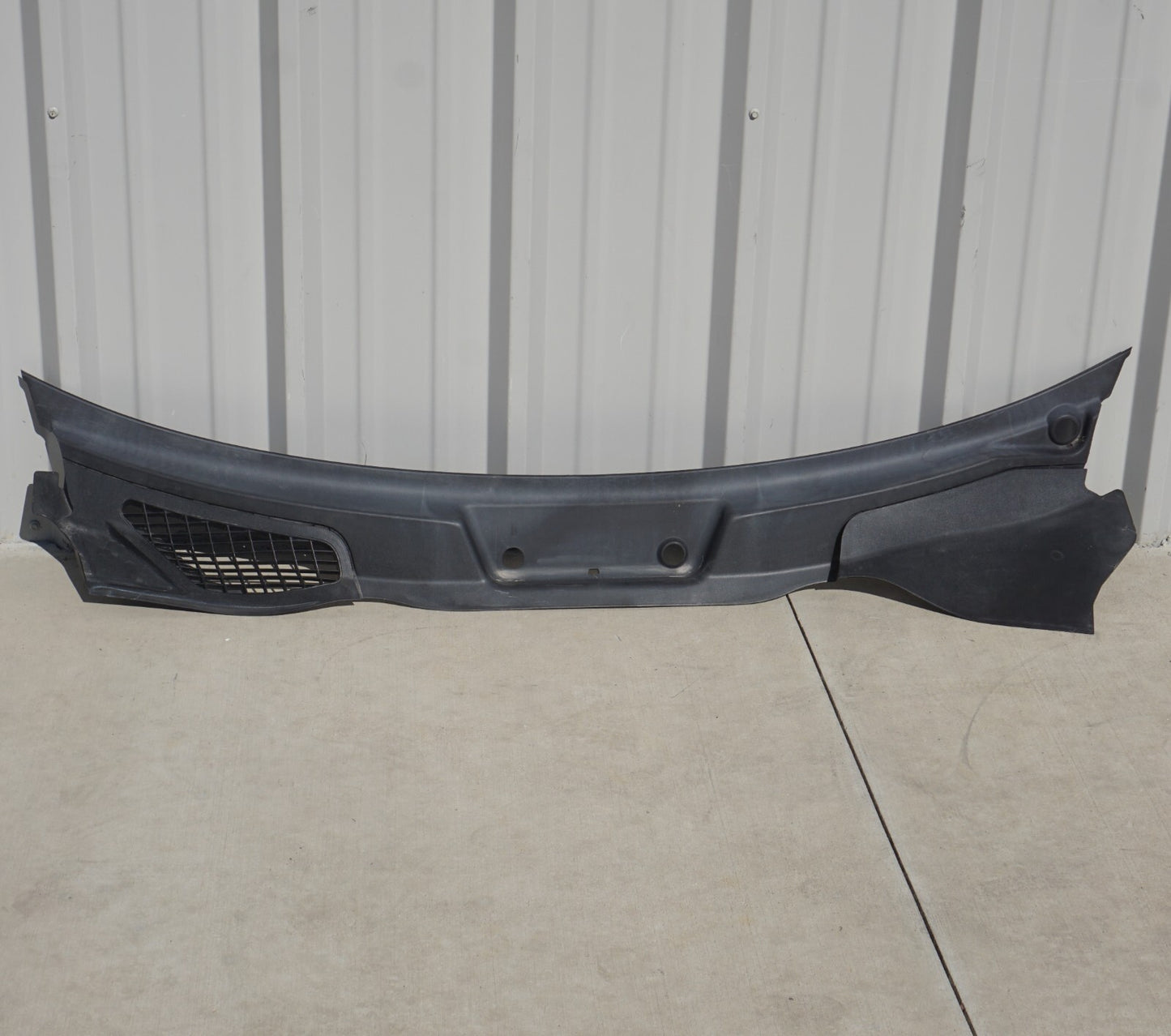 11-18 Porsche Cayenne 958 Windshield Wiper Cowl Panel 7P5819401B OEM