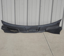 11-18 Porsche Cayenne 958 Windshield Wiper Cowl Panel 7P5819401B OEM