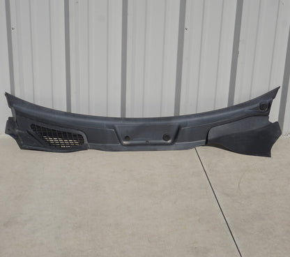 11-18 Porsche Cayenne 958 Windshield Wiper Cowl Panel 7P5819401B OEM