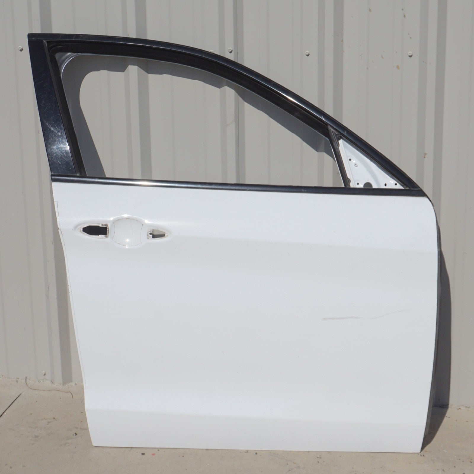 2017 - 2024 ALFA ROMEO STELVIO FRONT RIGHT PASS EXTERIOR DOOR SHELL WHITE OEM