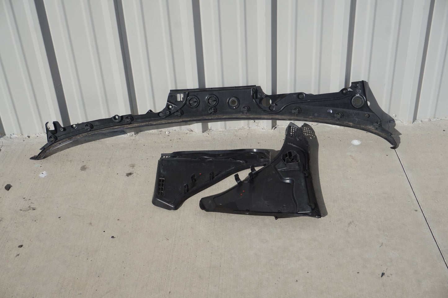 2012 - 2018 BMW 650i 640i Front Windshield Wiper Cowl Vent Panel Set Of  3 OEM