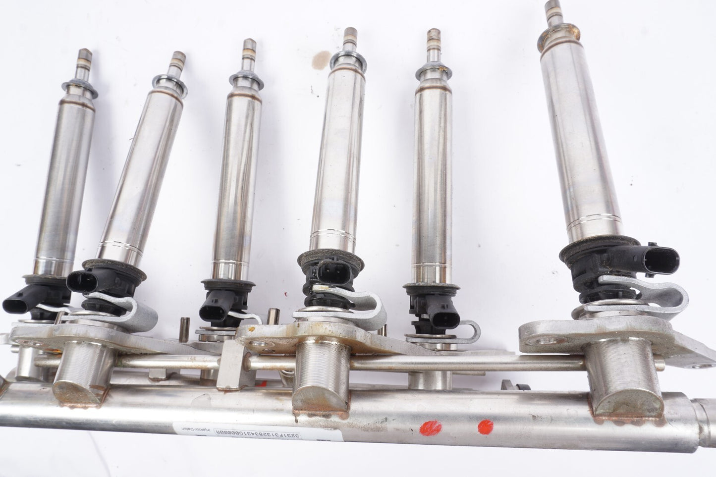 12 - 16 Mercedes W207 E350 Fuel Injection Rail Line w/ Injectors OEM