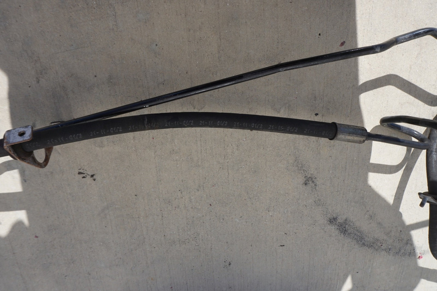 2003 - 2011 Mercedes R230 SL55 SL500 hydraulic hose line 2309974282
